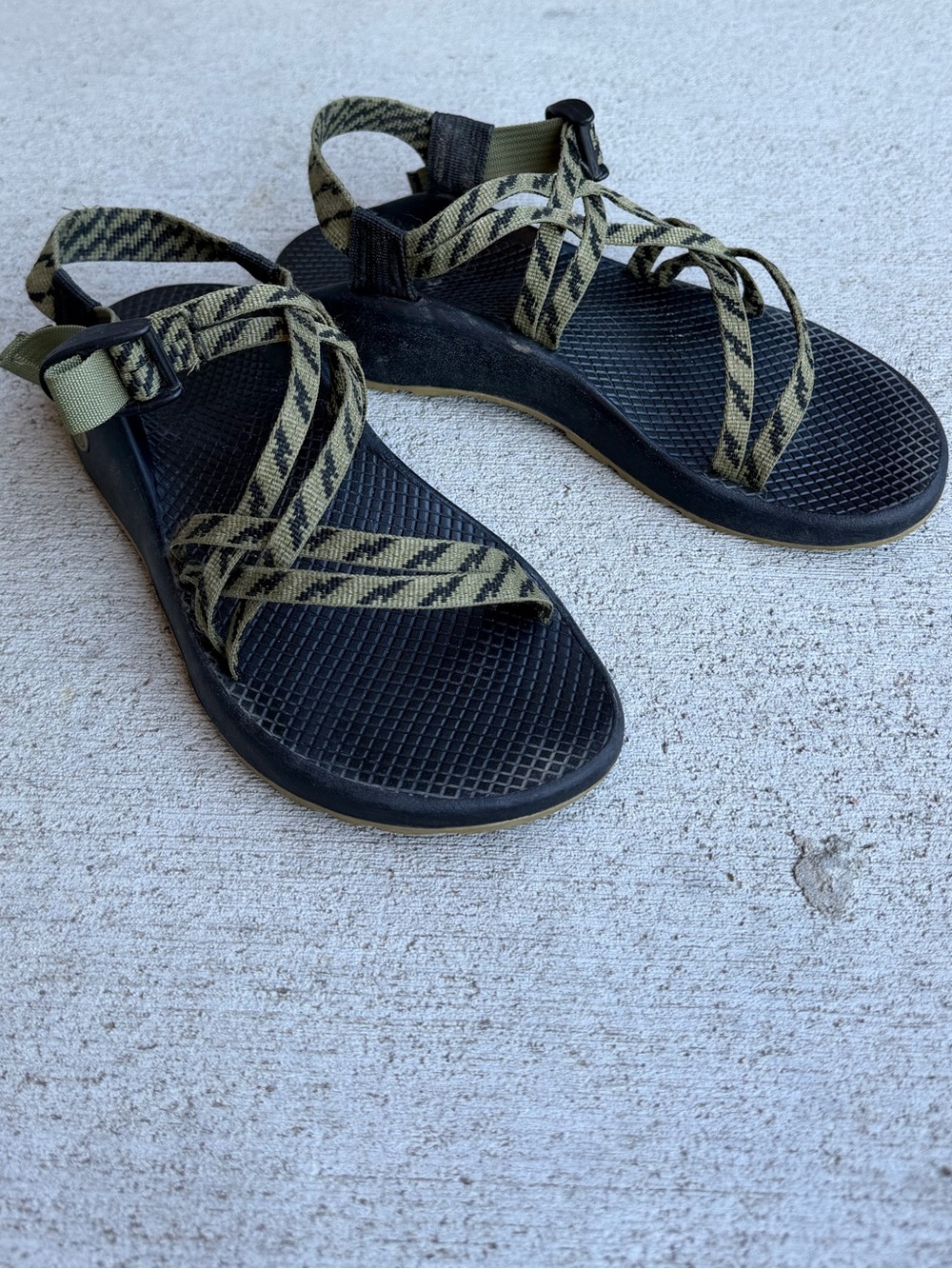 Women's Olive Green Chaco ZX/2 dual adjustable straps